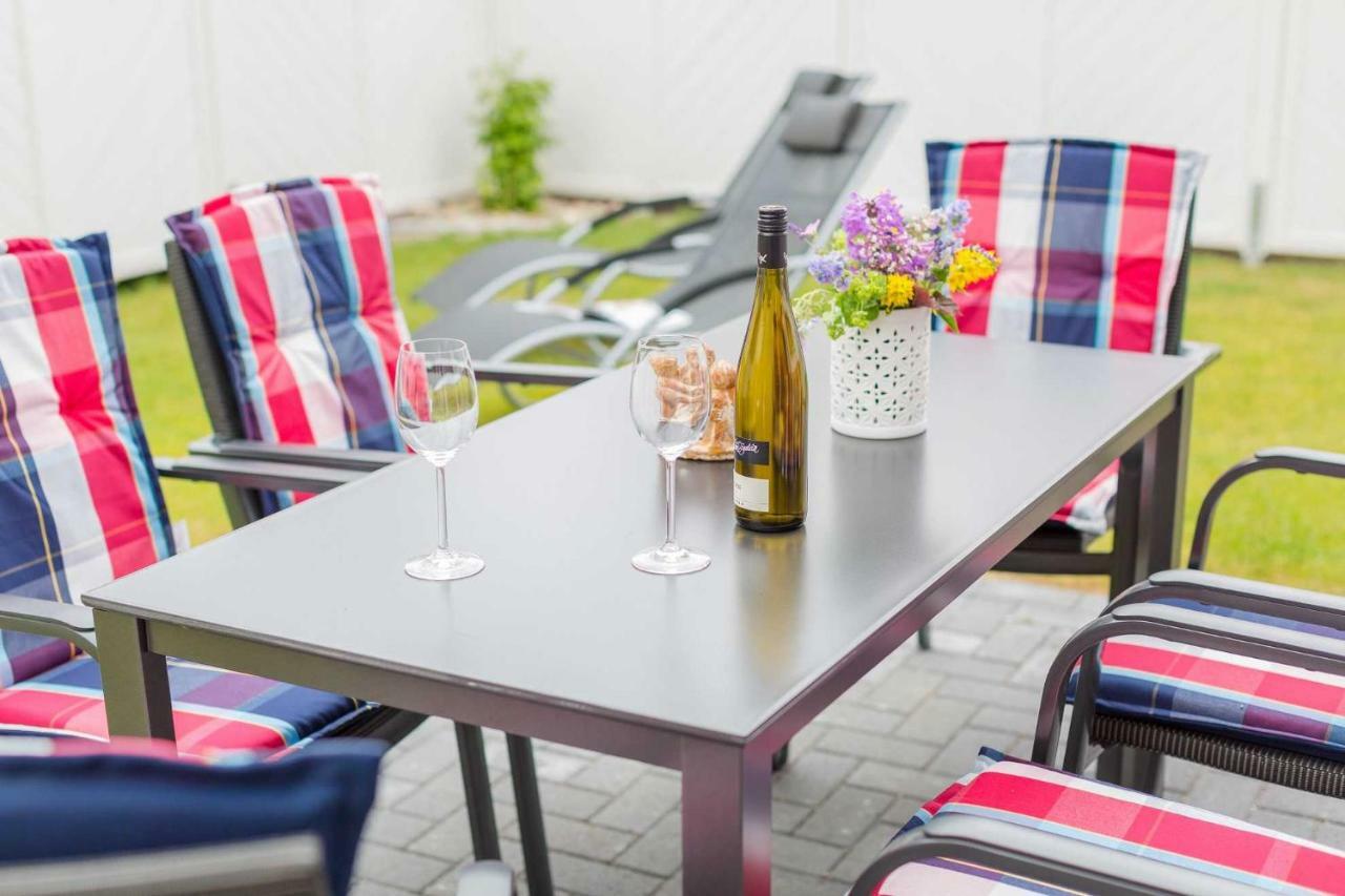 Villa Haus Bugspriet Haegerende Zingst Esterno foto